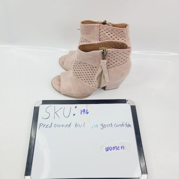 Qupid Women's Pink Peep Toe Leather Block Heel Classic Ankle Bootie Size 7 - Picture 7 of 7